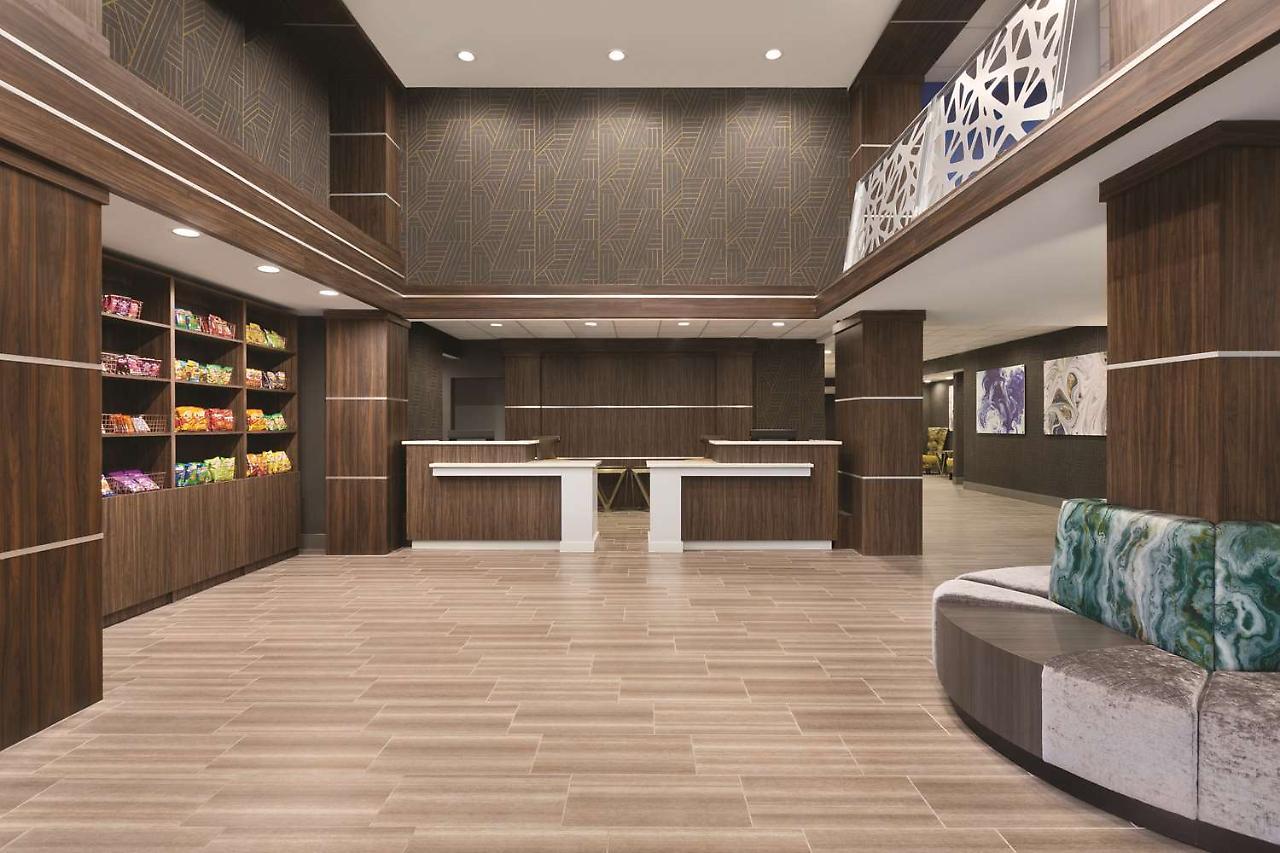 Radisson Hotel McAllen Airport Buitenkant foto