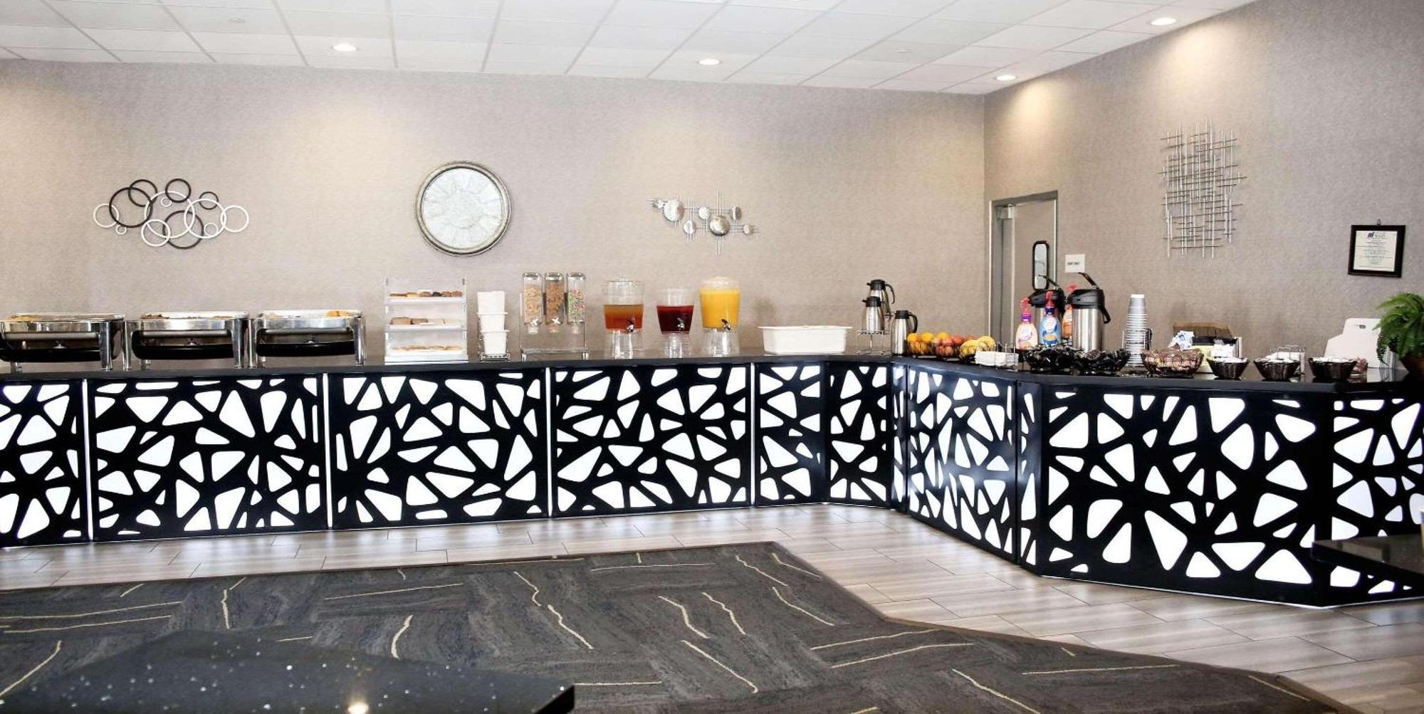 Radisson Hotel McAllen Airport Buitenkant foto
